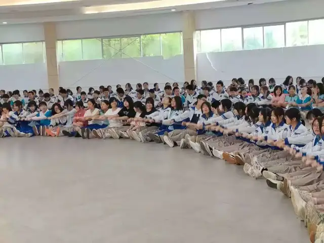 拓展综合素养 赓续红色基因——湘钢一中十二中校区八年级开展主题研学活动