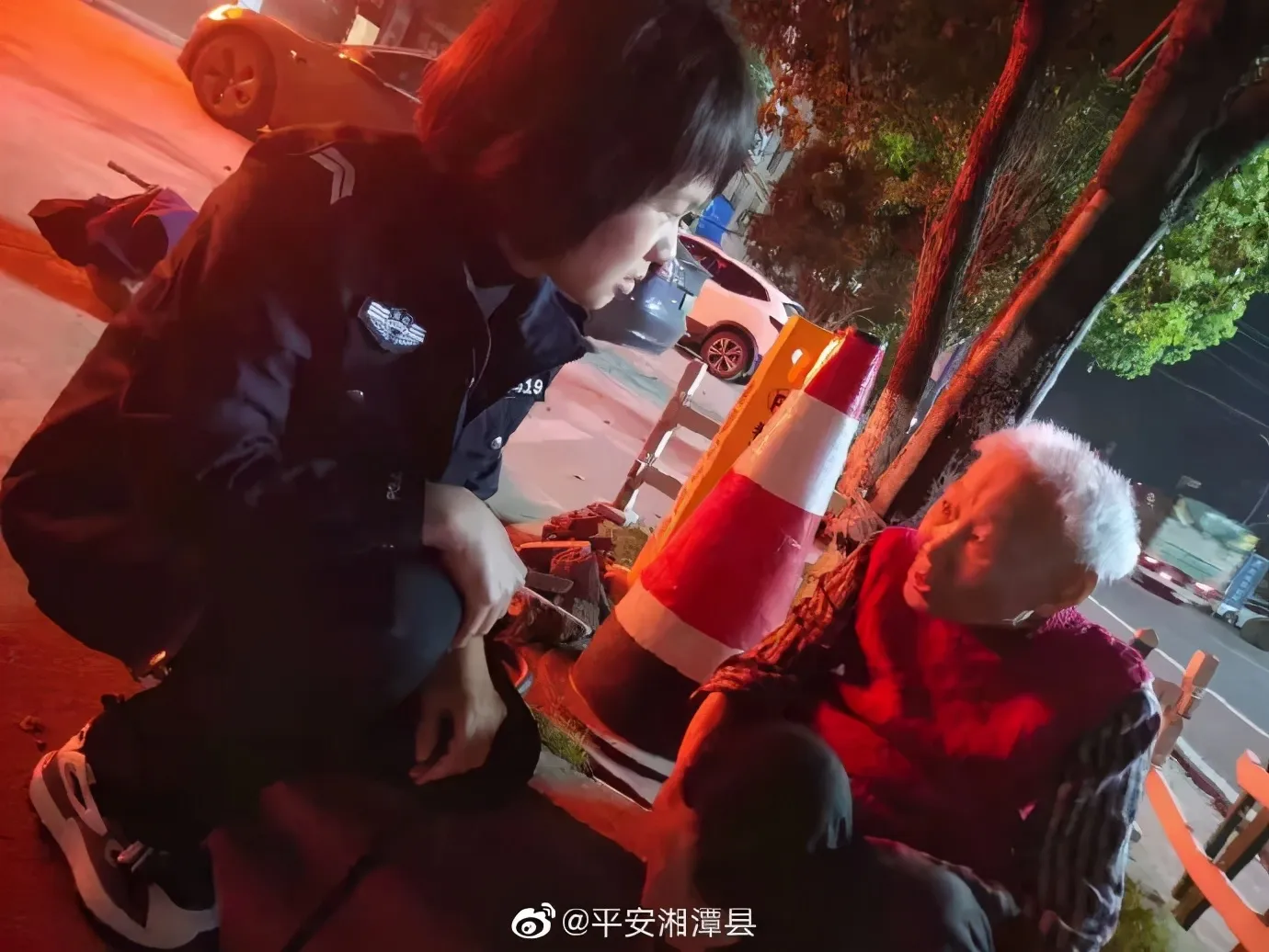 【我为群众办实事】百炼钢绕指柔,莲乡民警将教育整顿转化为服务群众实践