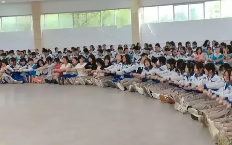 拓展综合素养 赓续红色基因——湘钢一中十二中校区八年级开展主题研学活动