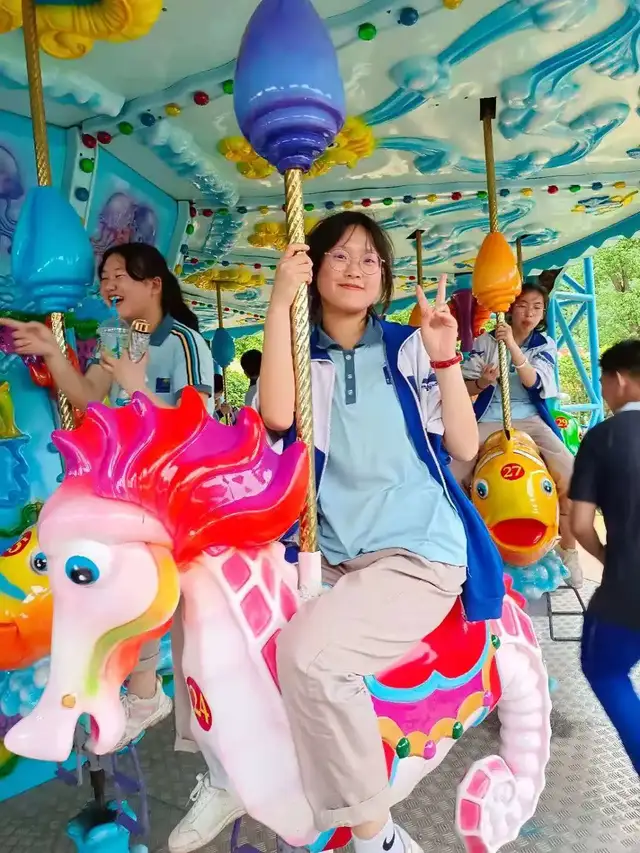 拓展综合素养 赓续红色基因——湘钢一中十二中校区八年级开展主题研学活动