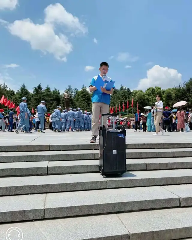 拓展综合素养 赓续红色基因——湘钢一中十二中校区八年级开展主题研学活动