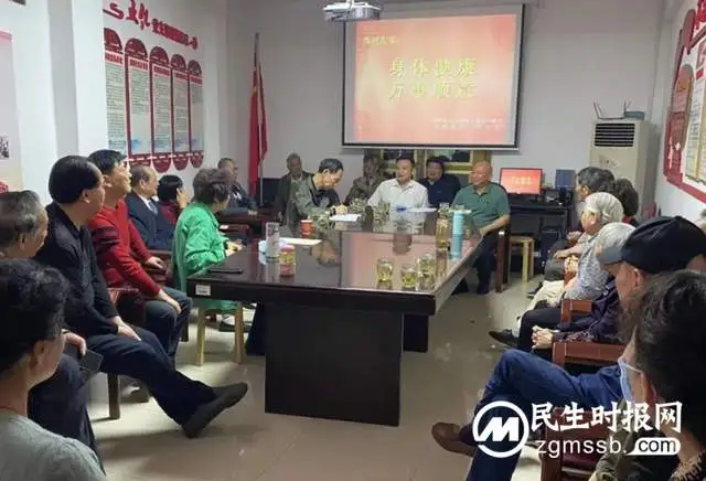 湘潭市住建局党委书记、局长潘永其走访慰问离退休老党员、老干部