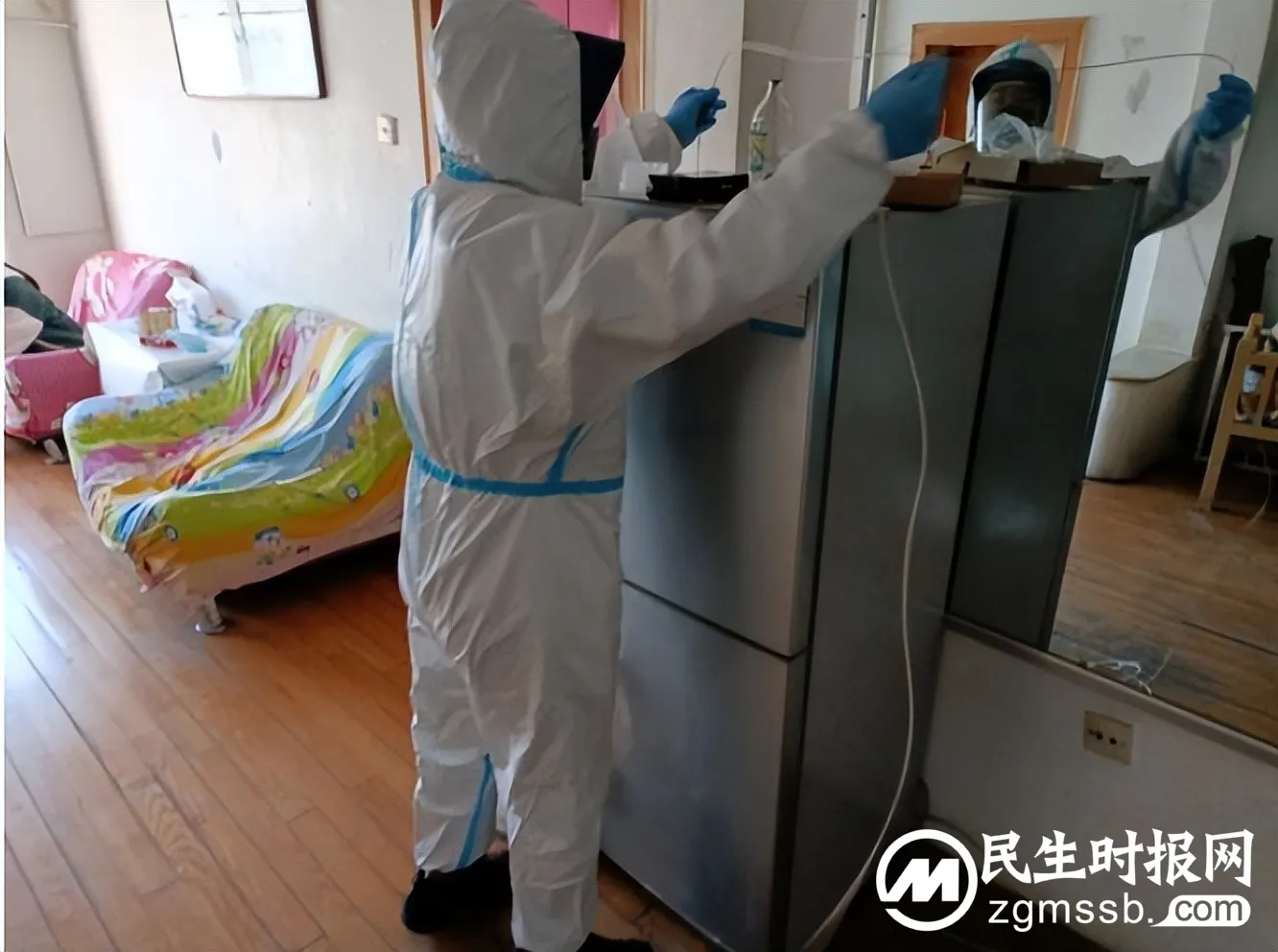 走廊里那个穿制服的,是个“联通小伙” ——记录疫情之下,联通智家工程师的动人故事 走廊里那个穿制服的,是个“联通小伙” ——记录疫情之下,联通智家工程师的动人故事