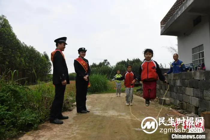 奉献爱收获爱 铁路民警志愿路上成就美好姻缘 奉献爱收获爱 铁路民警志愿路上成就美好姻缘