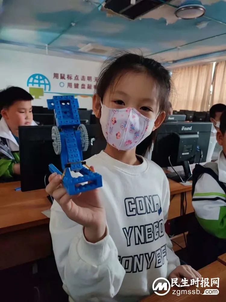 喜讯!丛台小学被授予邯郸市青少年机器人编程竞赛实践基地称号 喜讯!丛台小学被授予邯郸市青少年机器人编程竞赛实践基地称号