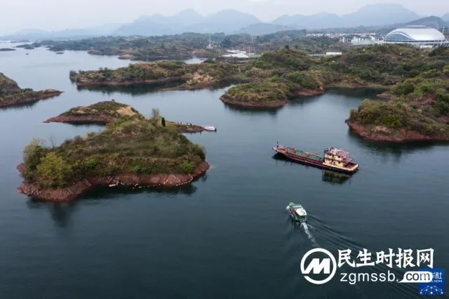 党员志愿者助力水域清洁 守护千岛湖一湖秀水 党员志愿者助力水域清洁 守护千岛湖一湖秀水
