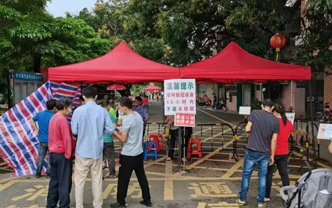抗 疫 路 上 的 不 倦 人