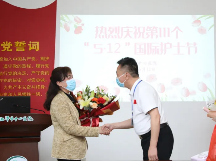 致敬!最美丽的白衣天使 | 湘潭市中心医院开展庆祝第111个国际护士节系列慰问活动