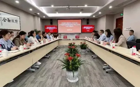 招行湘潭分行与湘潭高新集团开展党建共建活动