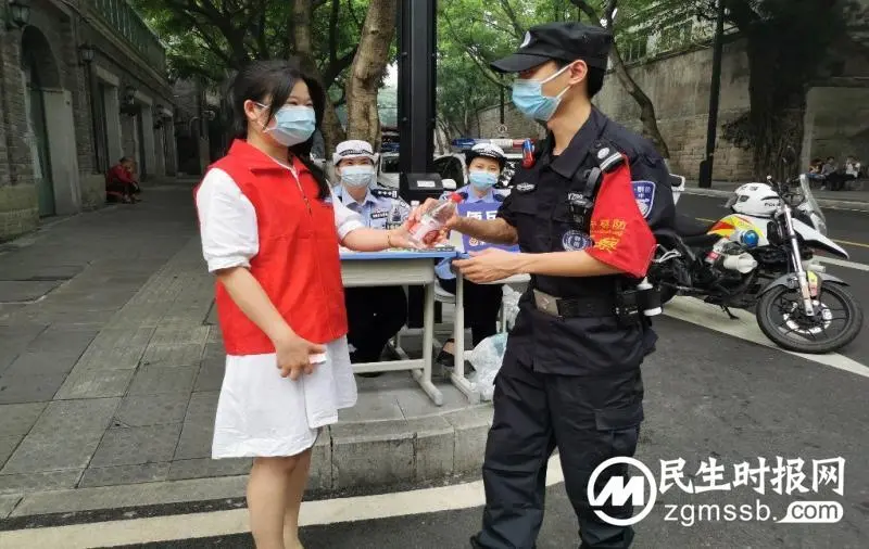 “建”证梦想起航 中建新疆建工西南公司重庆经理部助力高考 “建”证梦想起航 中建新疆建工西南公司重庆经理部助力高考