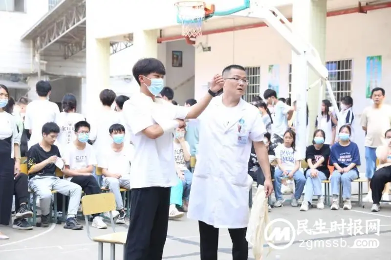 湘潭县人民医院开展2022年“现场救护--第一目击者行动”公众急救知识技能培训进校园