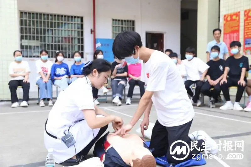 湘潭县人民医院开展2022年“现场救护--第一目击者行动”公众急救知识技能培训进校园