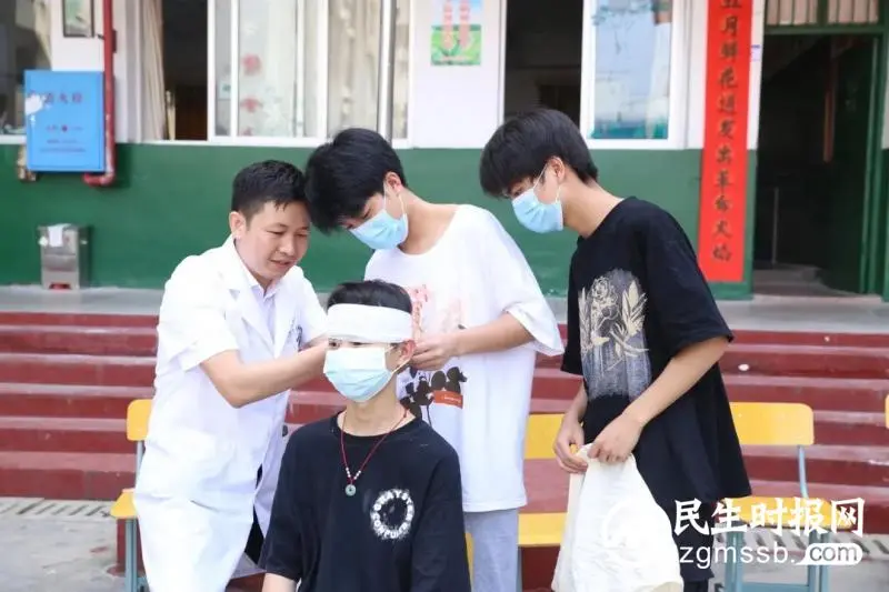 湘潭县人民医院开展2022年“现场救护--第一目击者行动”公众急救知识技能培训进校园