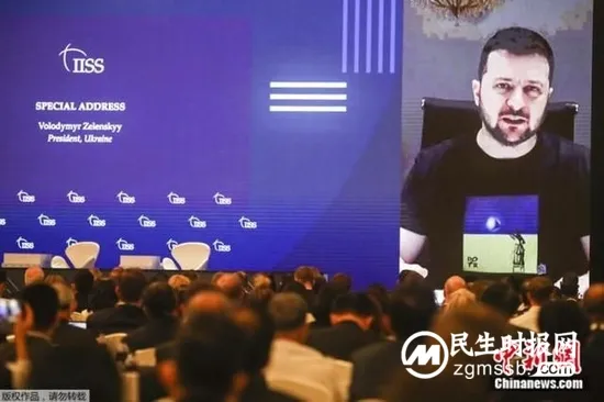 解放军代表团在乌克兰总统演讲期间离席?谣言! 解放军代表团在乌克兰总统演讲期间离席?谣言!