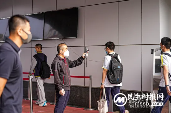 北京非涉疫初三学生今天返校！多图直击
