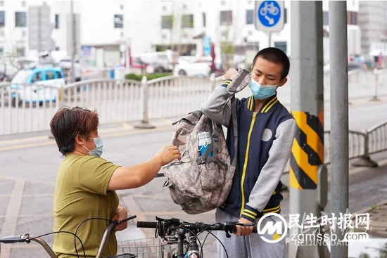 北京非涉疫初三学生今天返校！多图直击