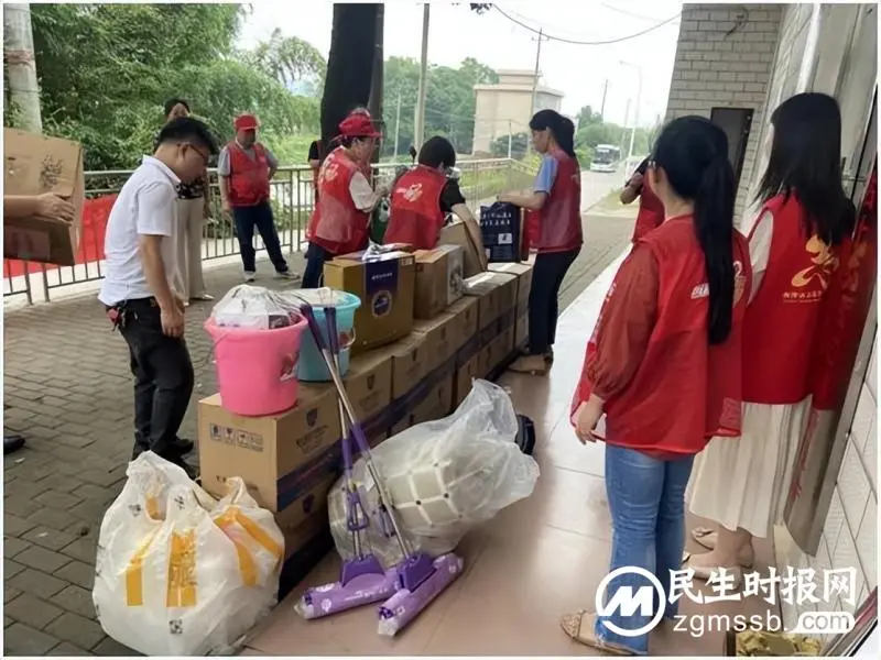 心连心走基层 面对面解难题 | 情系联点社区,文明创建同行! 心连心走基层 面对面解难题 | 情系联点社区,文明创建同行!
