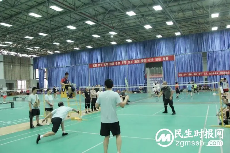 赛出精气神丨市生态环境局举办“建团百年心向党 同心喜迎二十大”气排球、羽毛球比赛 赛出精气神丨市生态环境局举办“建团百年心向党 同心喜迎二十大”气排球、羽毛球比赛