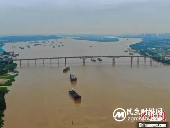 广东的暴雨，为何下起来没完？