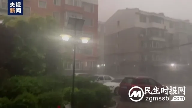 吉林白城遭遇12级大风和冰雹天气