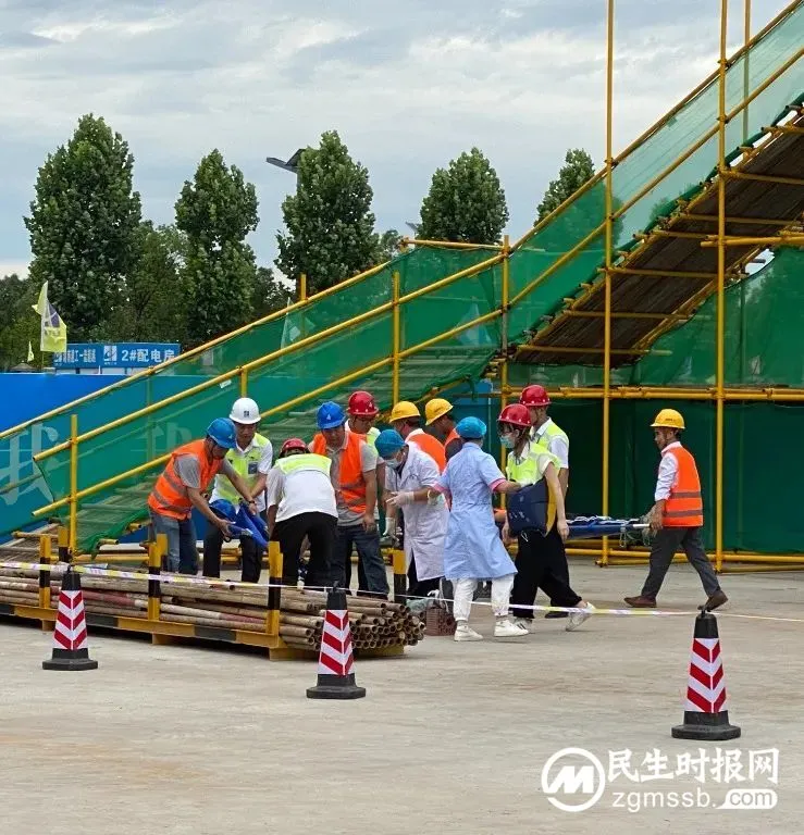 遵守安全生产法 当好第一责任人丨湘潭住建组织开展建筑行业应急救援演练 遵守安全生产法 当好第一责任人丨湘潭住建组织开展建筑行业应急救援演练
