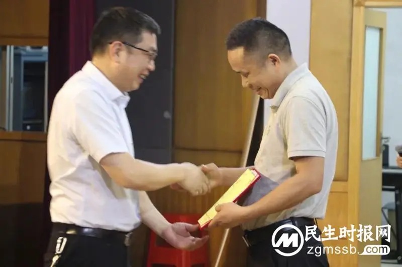 喜迎二十大 永远跟党走 奋进新征程——中共湘潭市第一中学委员会庆祝建党101周年 喜迎二十大 永远跟党走 奋进新征程——中共湘潭市第一中学委员会庆祝建党101周年