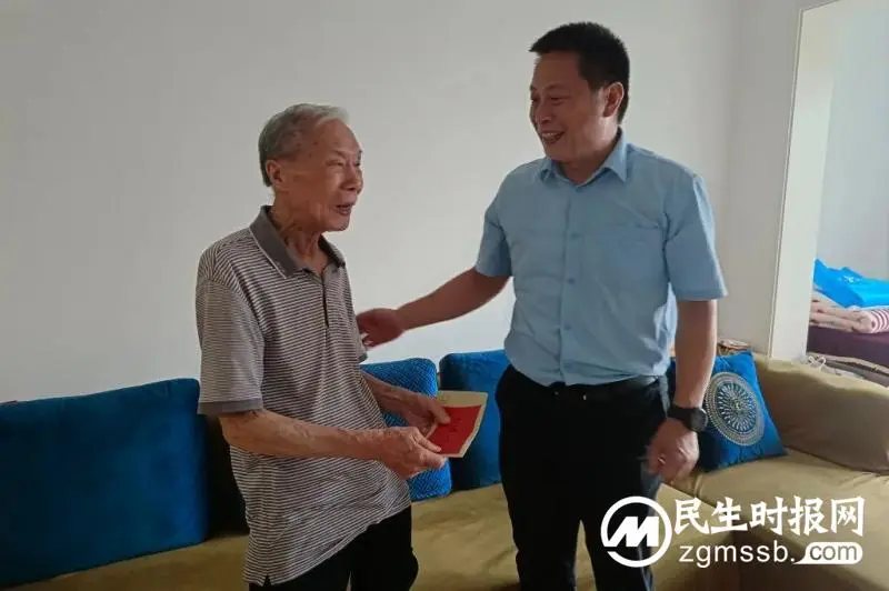 湘潭市住建局开展“七一”走访慰问老党员、困难党员活动 湘潭市住建局开展“七一”走访慰问老党员、困难党员活动