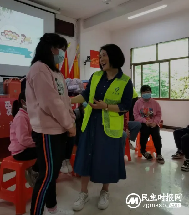莲乡里的一缕世纪阳光 莲乡里的一缕世纪阳光