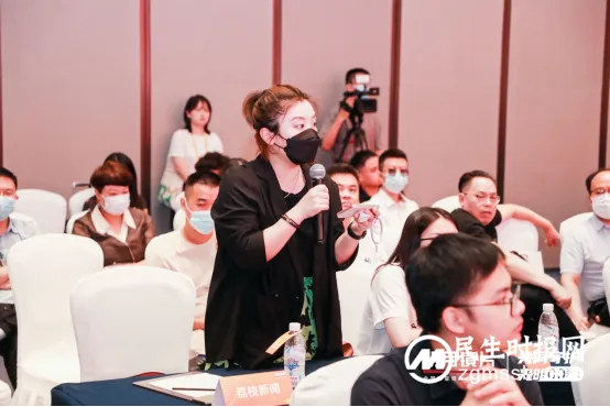 关注中国孩子近视防控 明月镜片携手医媒深度交流 关注中国孩子近视防控 明月镜片携手医媒深度交流