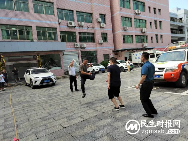 湘潭县住建局举行“庆八一”趣味运动会 湘潭县住建局举行“庆八一”趣味运动会