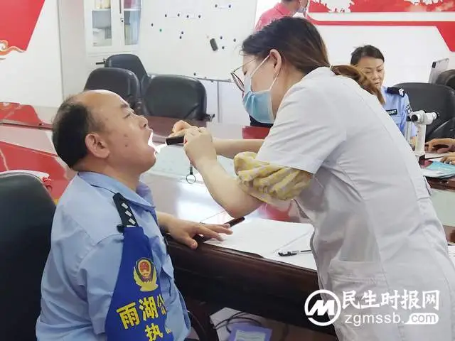 【基层动态】云塘街道社区卫生服务中心联合湘潭爱尔仁和医院开展健康体检公益活动
