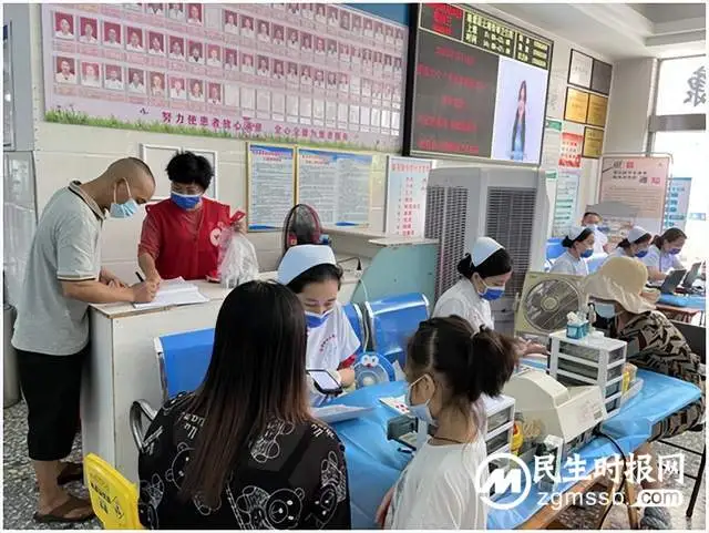 云湖桥镇卫生院联合云湖桥镇政府开展无偿献血活动