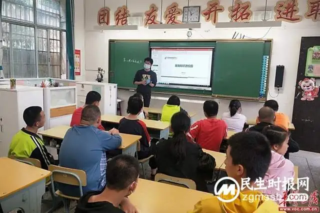 湘潭银行业积极开展“金融知识万里行”活动 构建和谐消费环境