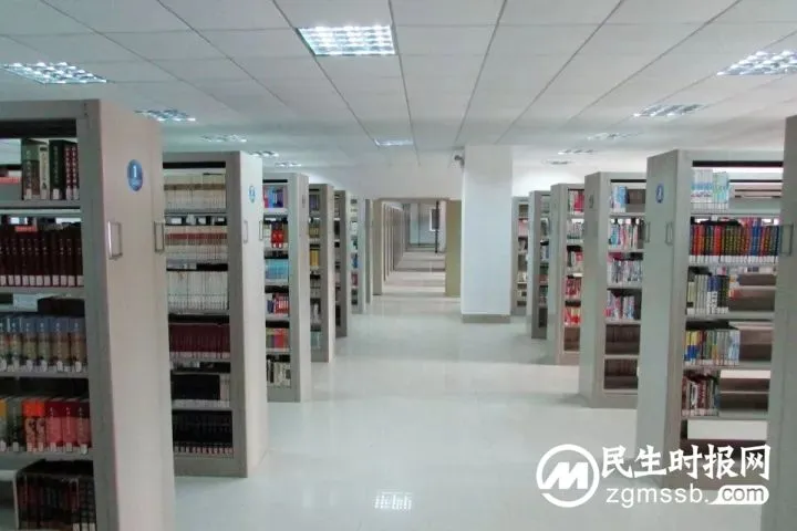 潭中芳华 | 巍巍钟楼 爱满潭中