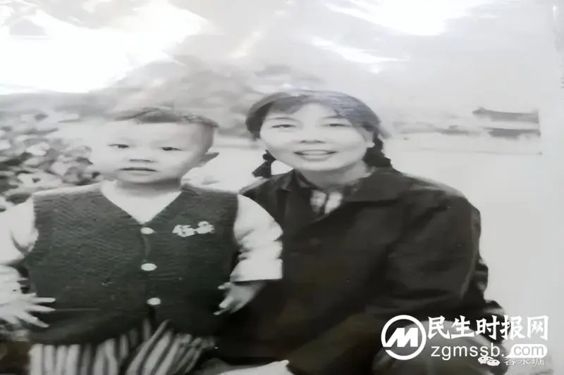 潭中芳华 | 激情燃烧的岁月——伍琼怡老师访谈