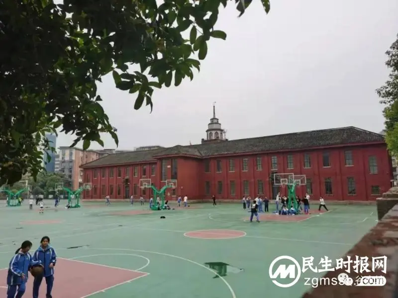 潭中芳华 | 激情燃烧的岁月——伍琼怡老师访谈