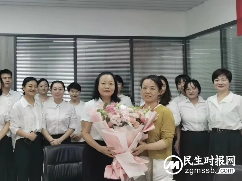 【落实“20”条】岁月如歌 致敬芳华——湘潭联通为光荣退休职工举办欢送仪式 【落实“20”条】岁月如歌 致敬芳华——湘潭联通为光荣退休职工举办欢送仪式