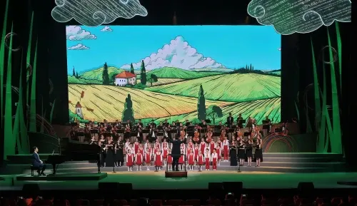 1800多名乡村少年登上中央歌剧院舞台 举办专场演唱会歌颂家乡 1800多名乡村少年登上中央歌剧院舞台 举办专场演唱会歌颂家乡