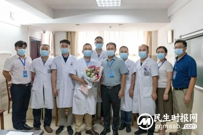 【中医·医者红】“医”心向党、踔厉奋进!——湘潭市中医医院庆祝第五个“中国医师节” 【中医·医者红】“医”心向党、踔厉奋进!——湘潭市中医医院庆祝第五个“中国医师节”