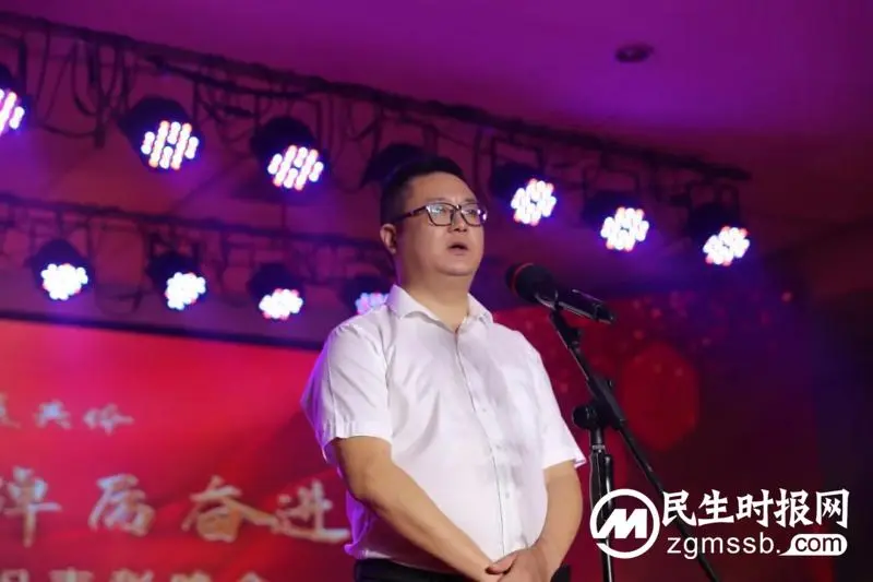 【“医”心向党 踔厉奋进】 湘潭县人民医院医共体举办第五届中国医师节庆祝表彰晚会 【“医”心向党 踔厉奋进】 湘潭县人民医院医共体举办第五届中国医师节庆祝表彰晚会
