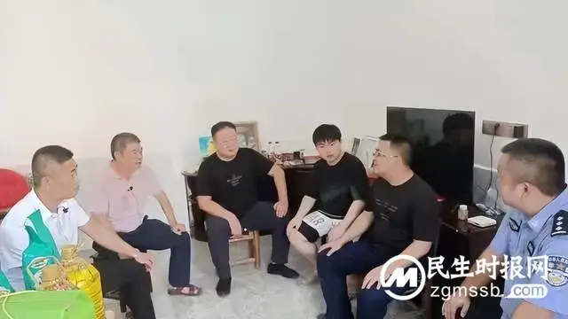 【打击整治“百日行动”】服务篇：石潭派出所走访慰问读研困境大学生