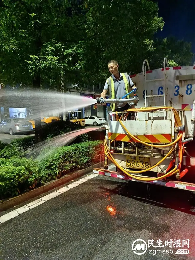 湘潭县城管执法局扎实做好抗旱保苗工作