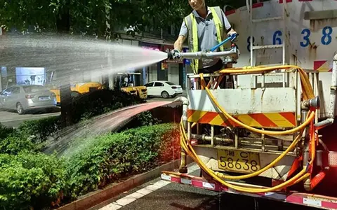湘潭县城管执法局扎实做好抗旱保苗工作