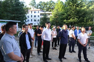 中国保利集团调研组赴巧家县国有林场考察调研