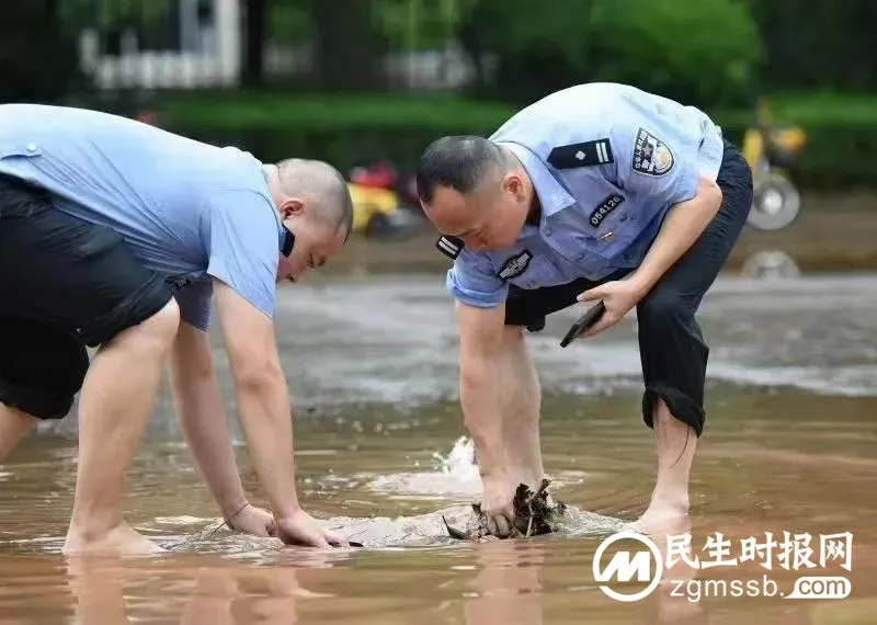 莲乡交警的千滋百味