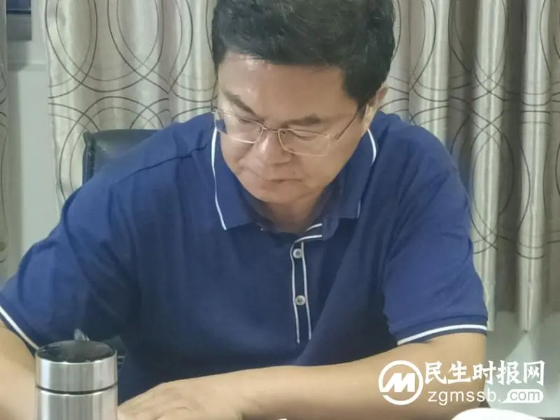 湘机中学党委理论学习中心组进行第九次集体学习