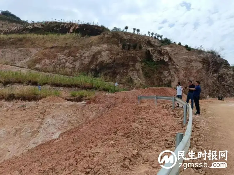 严抓重督 “利剑”高悬丨湘潭市资规局专项督查湘乡市万顺采石场生态修复进展情况 严抓重督 “利剑”高悬丨湘潭市资规局专项督查湘乡市万顺采石场生态修复进展情况