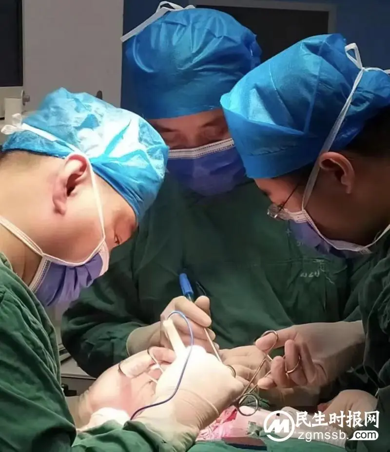男子脖子长肿块,竟查出咽喉癌!医生:发现这些症状要尽快就医 男子脖子长肿块,竟查出咽喉癌!医生:发现这些症状要尽快就医