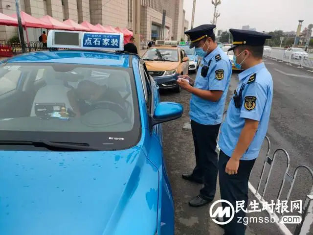 湘潭交通执法部门举行换装仪式暨安全生产大检查行动誓师大会