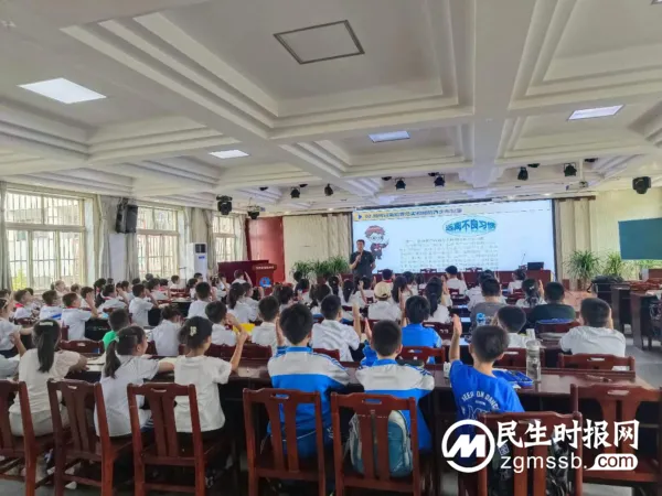武安市富强小学:法官普法进校园 法律护航促成长